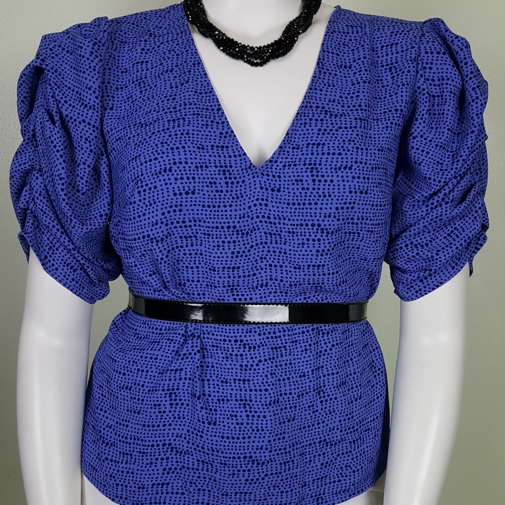 Ava and Viv blue top with dark blue spots Size X